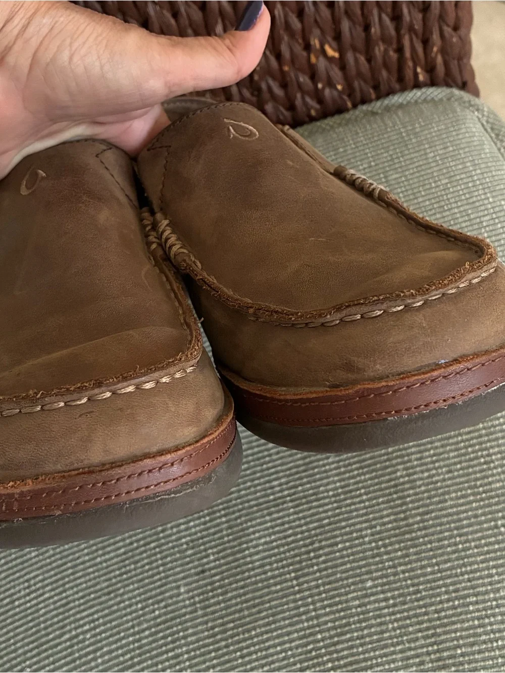 OluKai Moloa Men’s Nubuck Leather Slip On Shoes Mules Ray/Toffee Size 8.5